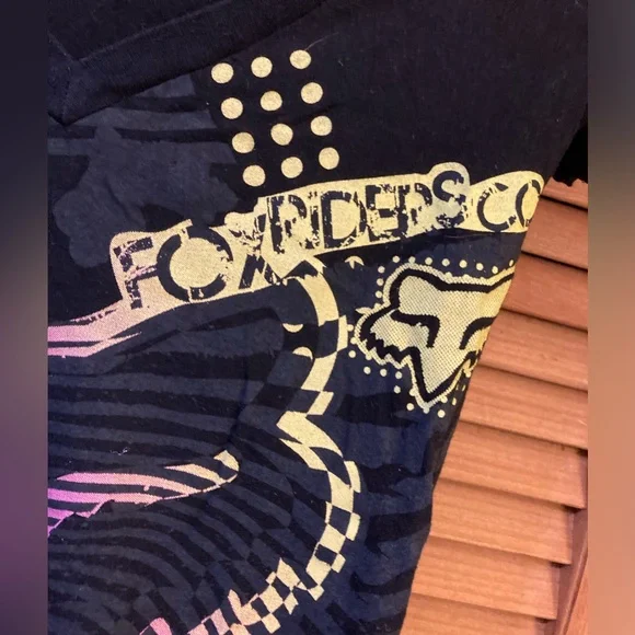 🟣 FOX Riders | V-Neck Short Sleeve Tee | XS - Picture 3 of 7